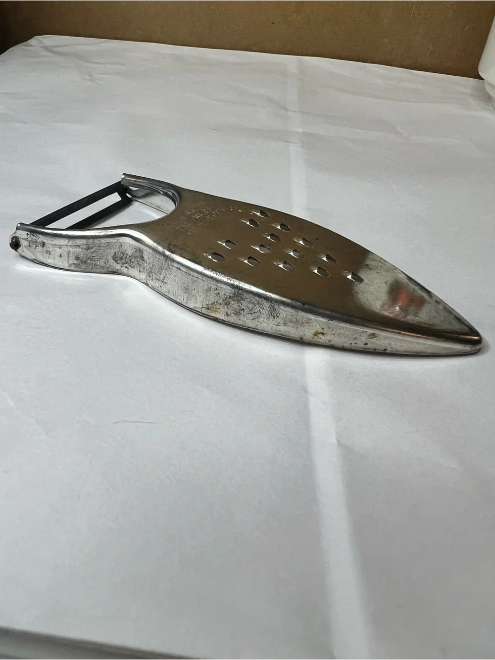 M. E. Heuck Co. vintage heuck